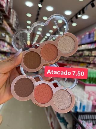 Paleta de iluminador blush e contorno yoyomaquiamor (box c/24)
