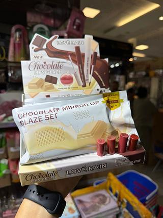 Chocolate mirror lip glaze set love rain (box c/8)