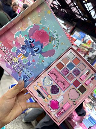 Kit maquiagem stitch