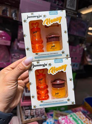 Kit lip gloss e esfoliante labial honey jummyju (box c/12)