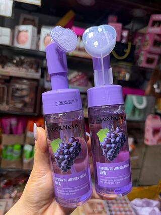 Espuma de limpeza facial uva
