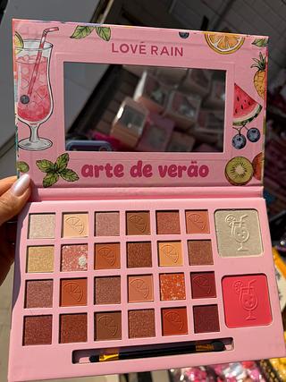Paleta de sombras arte de verão love rain