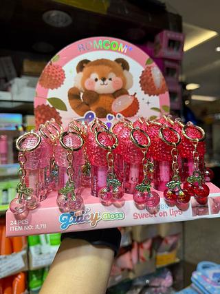 Gloss juicy Sweet on lips (box c/24)