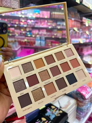 Paleta de sombras love rain 18 cores